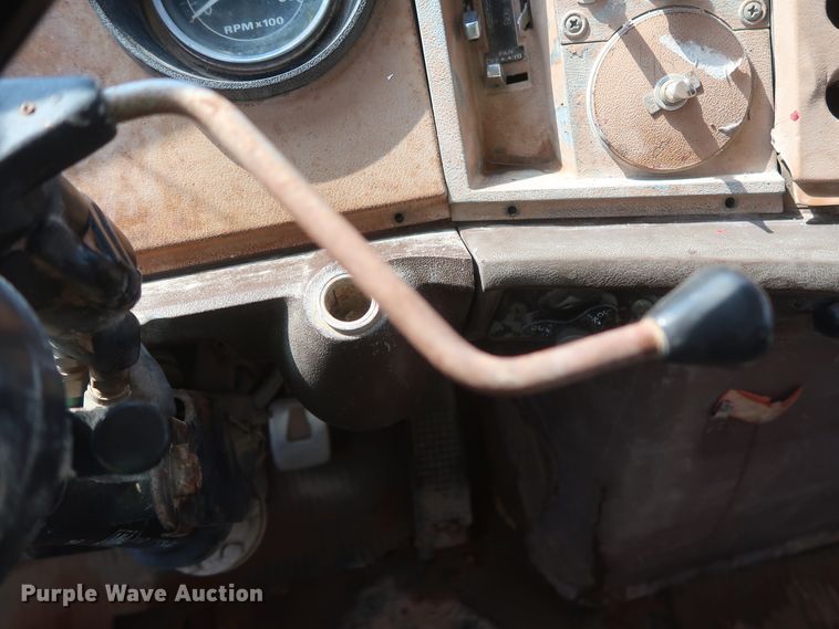 image for item HT9732 1980 Ford 8000  water truck