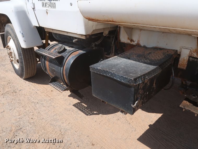 image for item HT9732 1980 Ford 8000  water truck