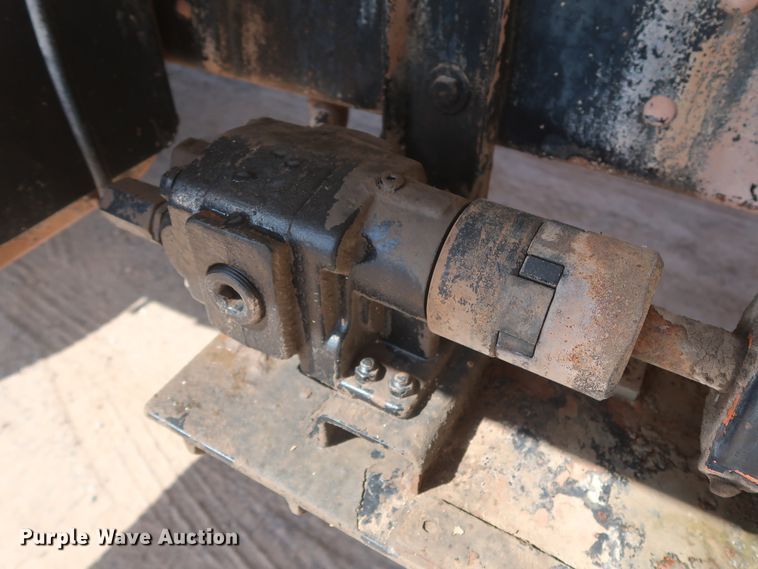 image for item HT9732 1980 Ford 8000  water truck