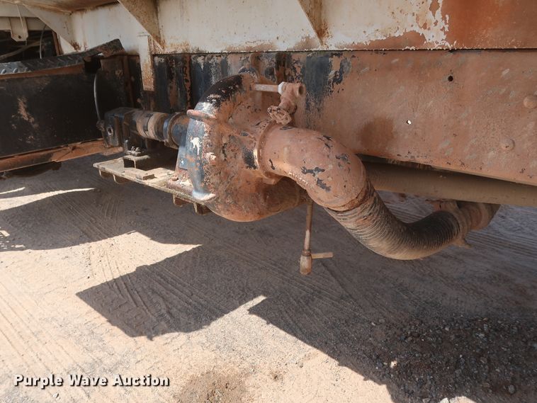 image for item HT9732 1980 Ford 8000  water truck