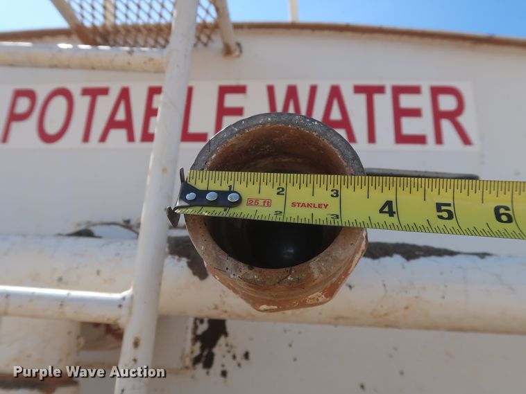 image for item HT9732 1980 Ford 8000  water truck