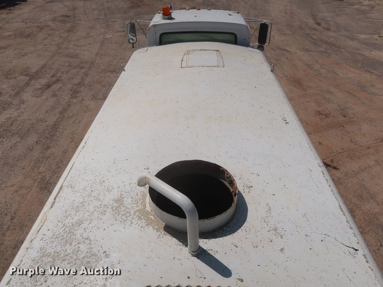 image for item HT9732 1980 Ford 8000  water truck