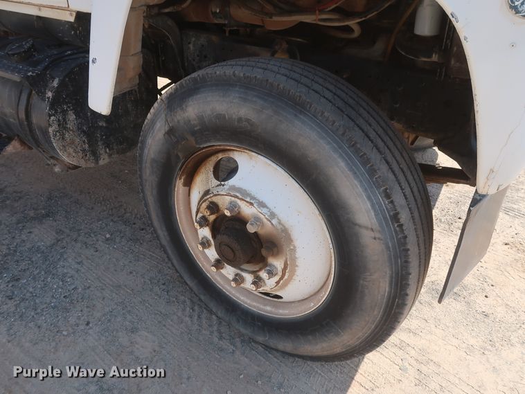 image for item HT9732 1980 Ford 8000  water truck