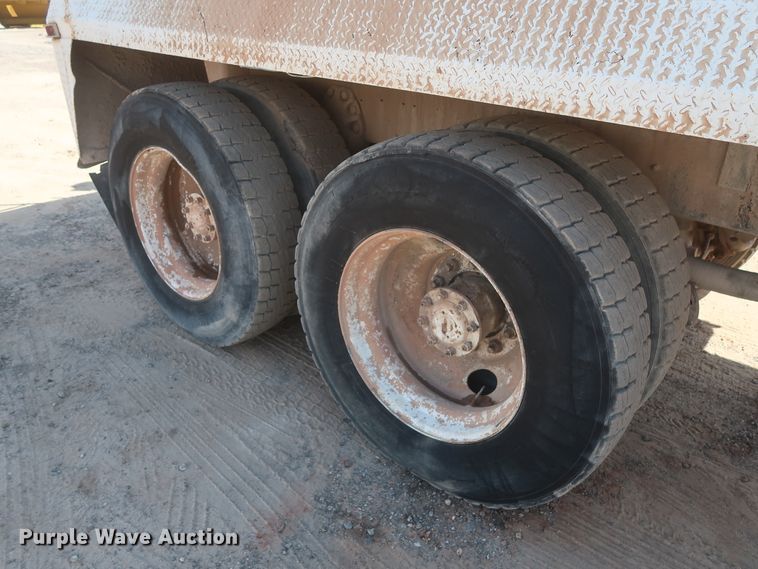 image for item HT9732 1980 Ford 8000  water truck