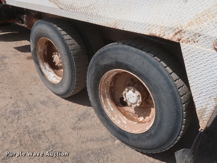 image for item HT9732 1980 Ford 8000  water truck