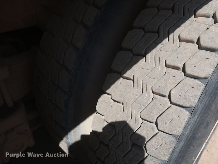 image for item HT9732 1980 Ford 8000  water truck