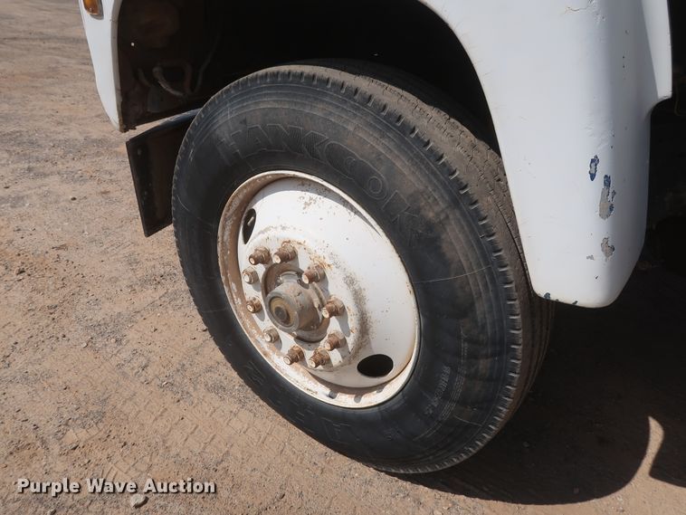 image for item HT9732 1980 Ford 8000  water truck