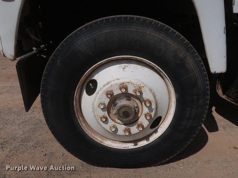 image for item HT9732 1980 Ford 8000  water truck