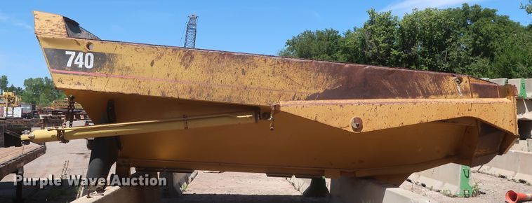 image for item HT9744 Caterpillar 740 haul truck bed