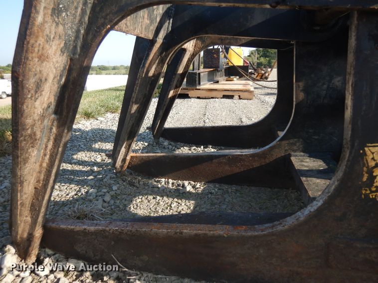 image for item HV9750 45"W skid steer grapple bucket