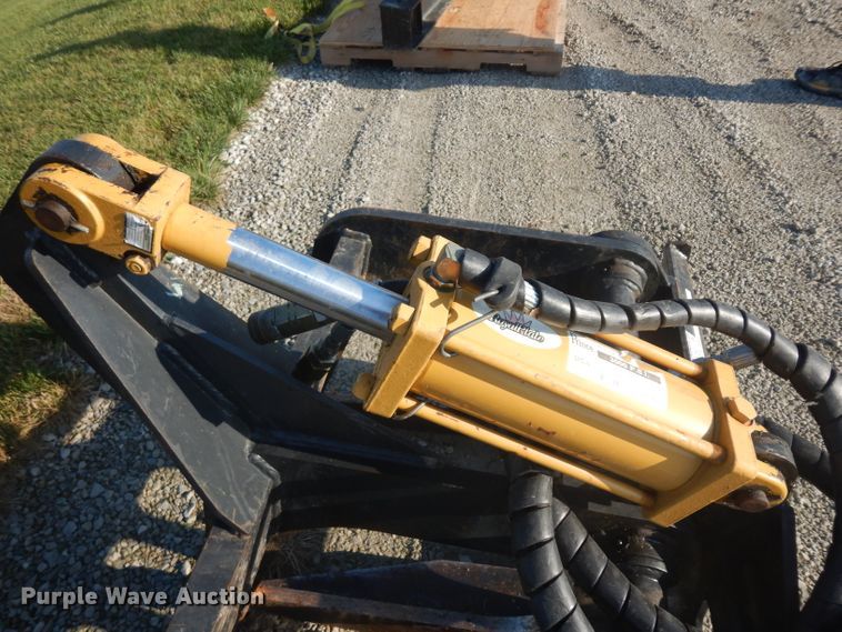 image for item HV9750 45"W skid steer grapple bucket