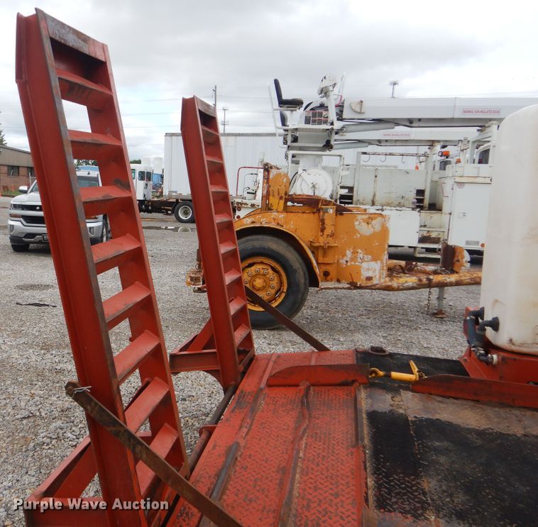 image for item HY9483 2005 Ditch Witch JT1220 Mach 1  directional boring unit