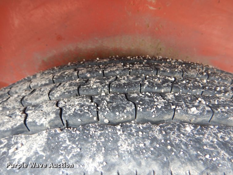 image for item HY9483 2005 Ditch Witch JT1220 Mach 1  directional boring unit