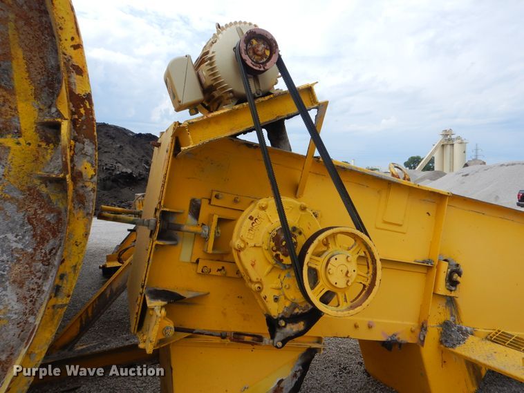 image for item HY9487 (2) Estee asphalt silos