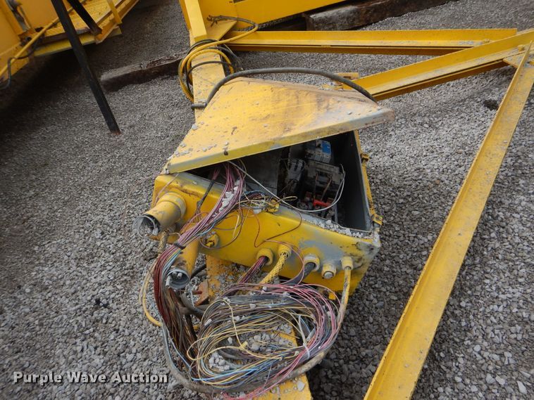 image for item HY9487 (2) Estee asphalt silos