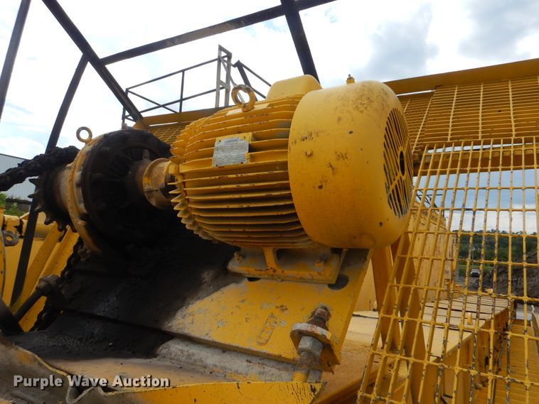 image for item HY9487 (2) Estee asphalt silos