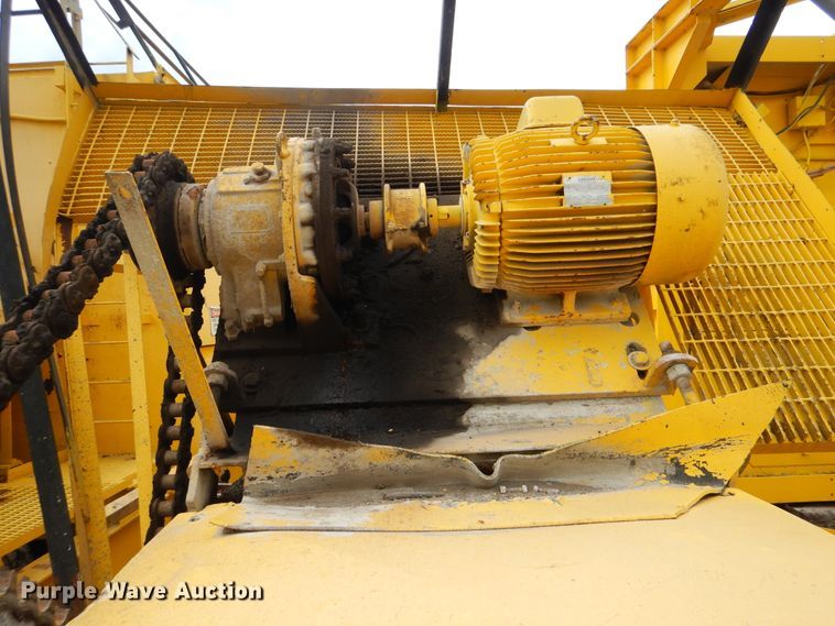 image for item HY9487 (2) Estee asphalt silos