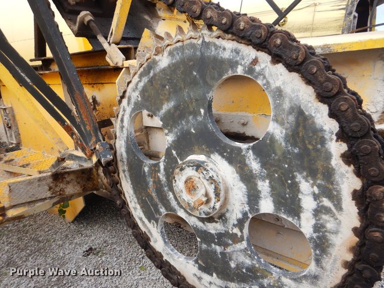 image for item HY9487 (2) Estee asphalt silos