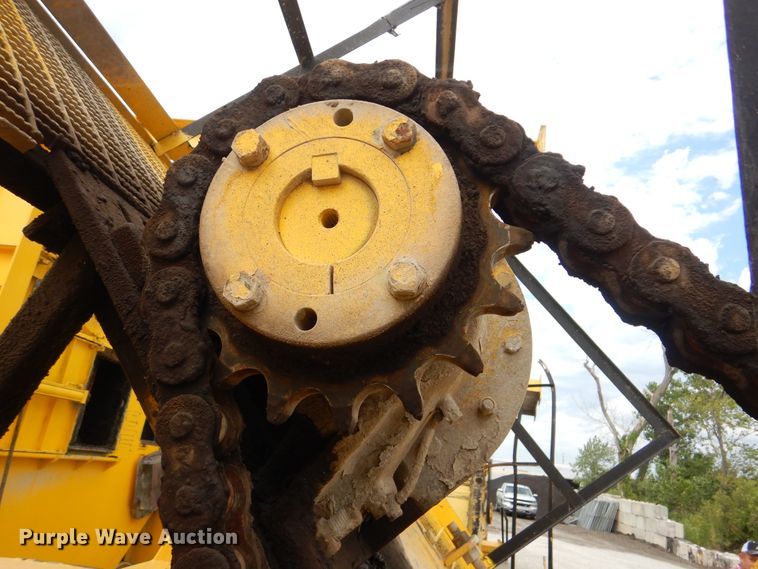 image for item HY9487 (2) Estee asphalt silos