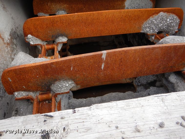 image for item HY9487 (2) Estee asphalt silos