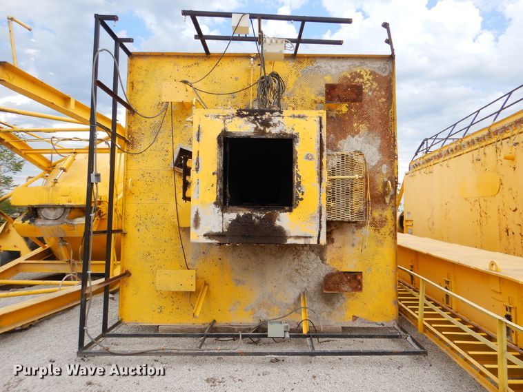 image for item HY9487 (2) Estee asphalt silos