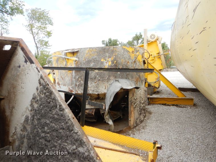 image for item HY9487 (2) Estee asphalt silos