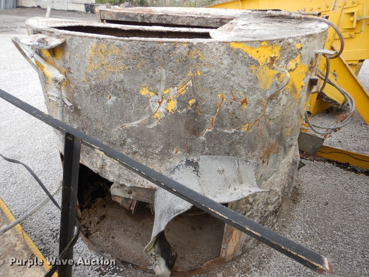 image for item HY9487 (2) Estee asphalt silos