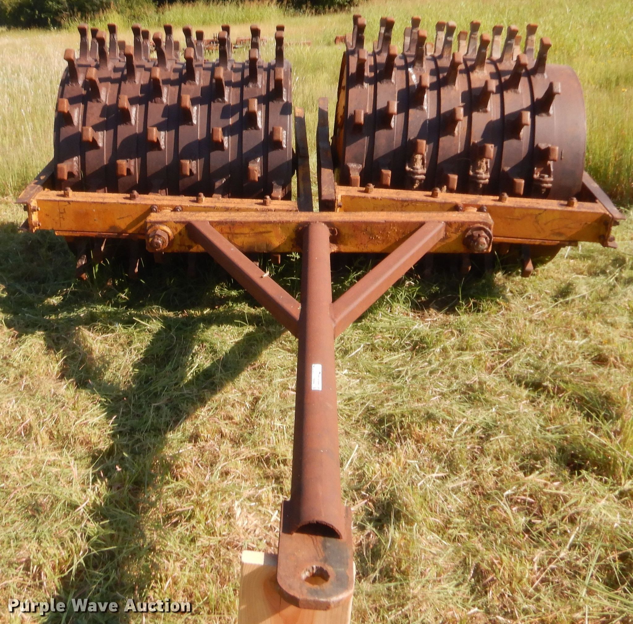Sheepsfoot double drum roller in Wellington, KS | Item HB9440 sold | Purple Wave