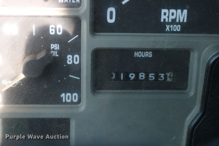 image for item DD6146 1996 International 4800  pothole patcher truck