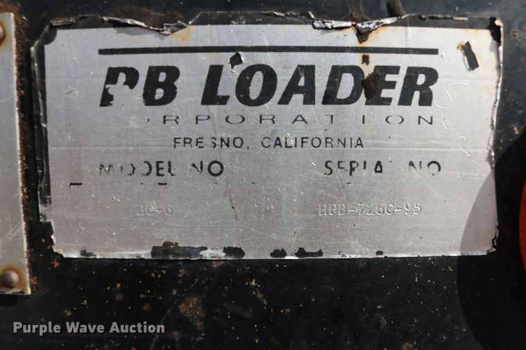 image for item DD6146 1996 International 4800  pothole patcher truck