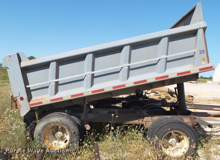 image for item DF0879 1999 Heil end dump pup trailer
