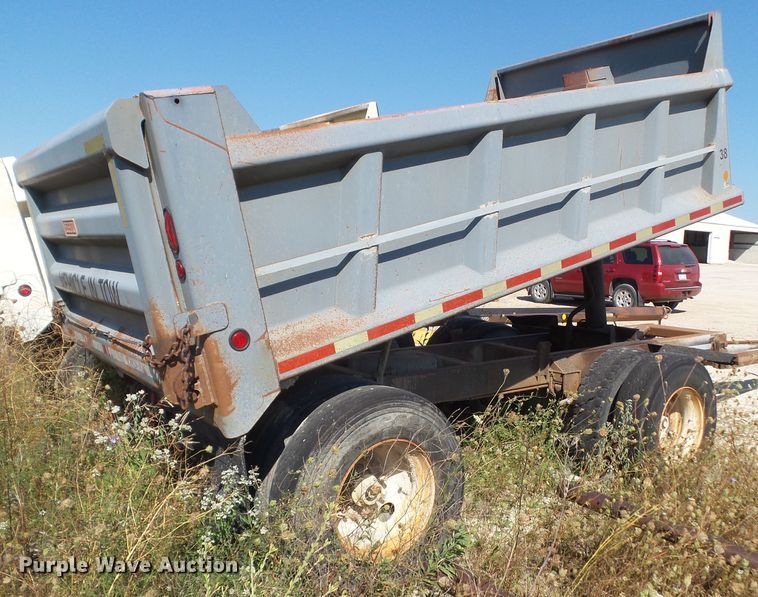 image for item DF0879 1999 Heil end dump pup trailer