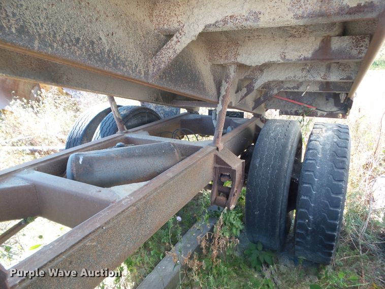 image for item DF0879 1999 Heil end dump pup trailer