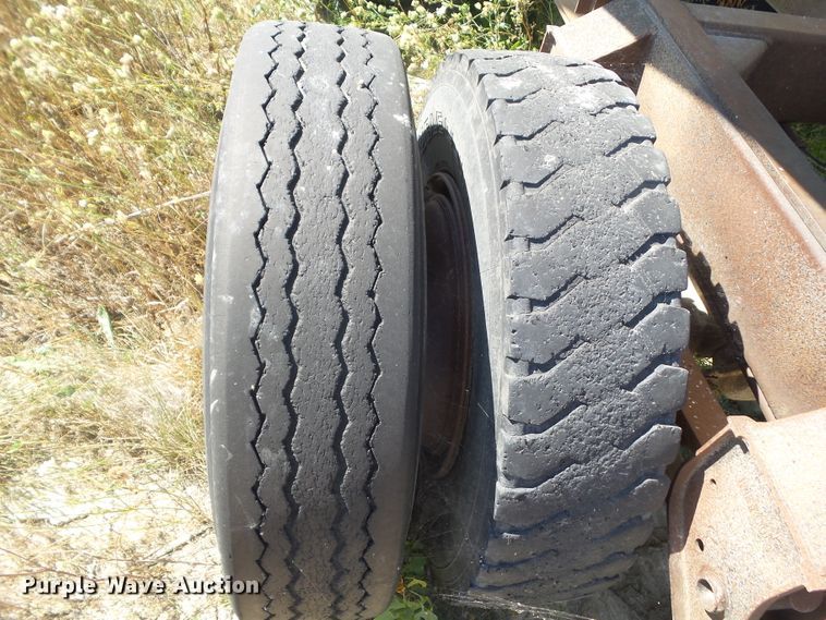 image for item DF0879 1999 Heil end dump pup trailer