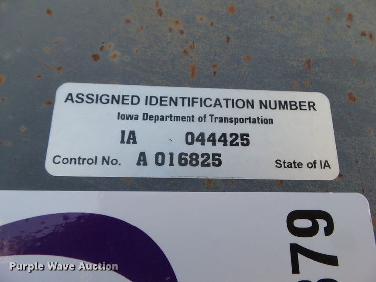 image for item DF0879 1999 Heil end dump pup trailer