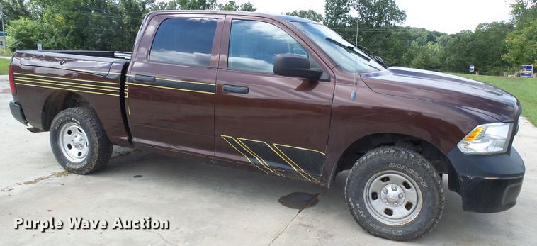 image for item DG2093 2013 Dodge Ram 1500  Crew Cab pickup truck