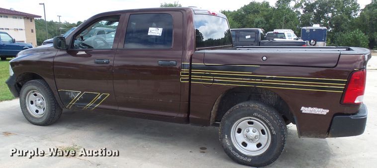 image for item DG2093 2013 Dodge Ram 1500  Crew Cab pickup truck