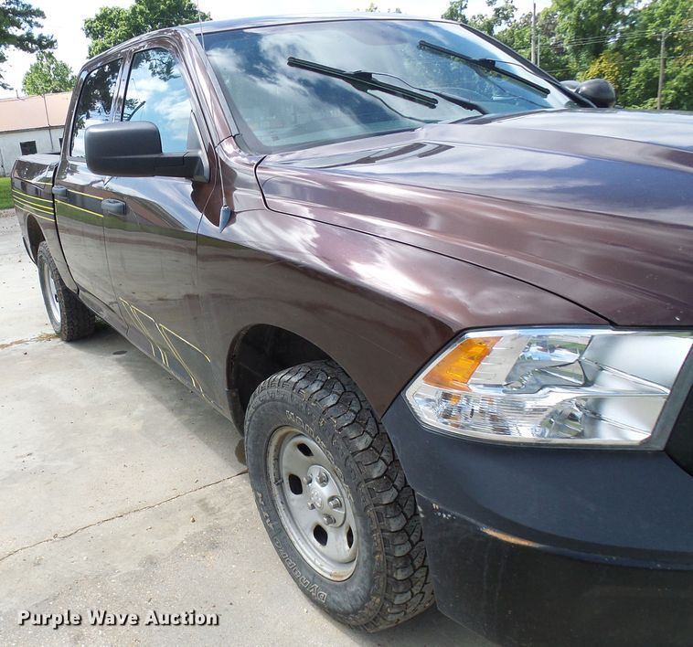image for item DG2093 2013 Dodge Ram 1500  Crew Cab pickup truck
