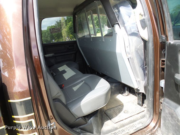 image for item DG2093 2013 Dodge Ram 1500  Crew Cab pickup truck