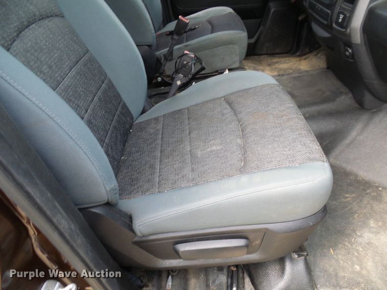 image for item DG2093 2013 Dodge Ram 1500  Crew Cab pickup truck