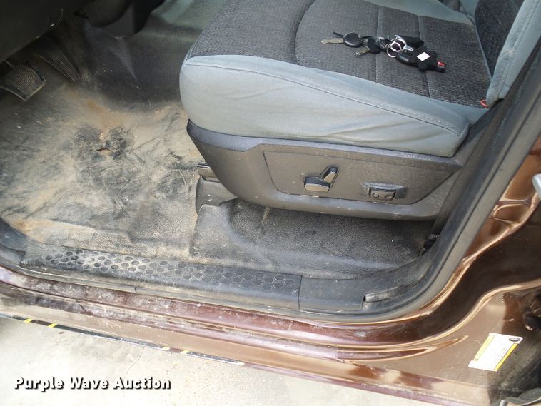 image for item DG2093 2013 Dodge Ram 1500  Crew Cab pickup truck