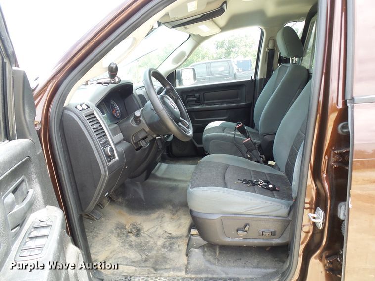 image for item DG2093 2013 Dodge Ram 1500  Crew Cab pickup truck