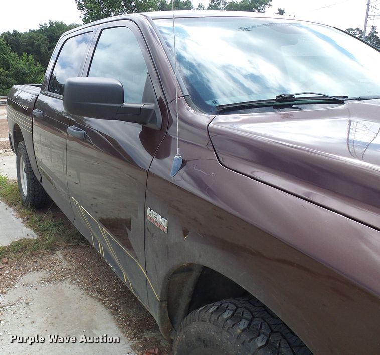 image for item DG2094 2013 Dodge Ram 1500  Crew Cab pickup truck
