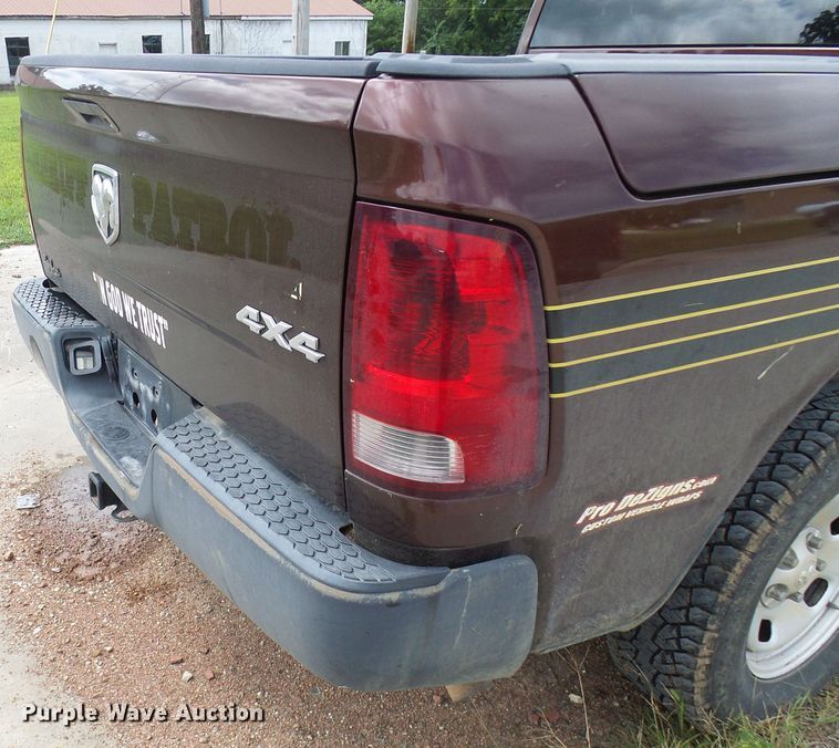 image for item DG2094 2013 Dodge Ram 1500  Crew Cab pickup truck