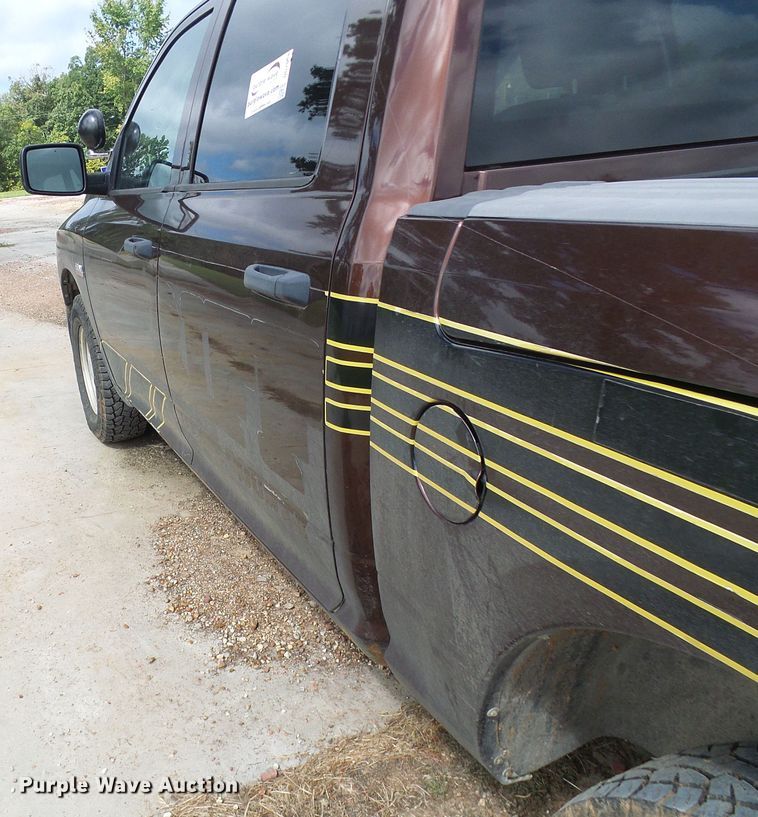 image for item DG2094 2013 Dodge Ram 1500  Crew Cab pickup truck