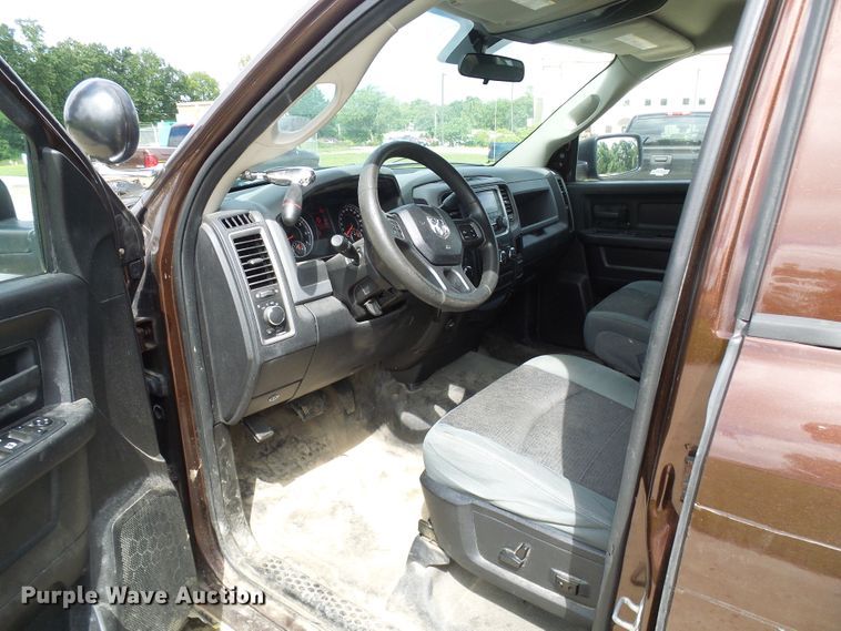 image for item DG2094 2013 Dodge Ram 1500  Crew Cab pickup truck