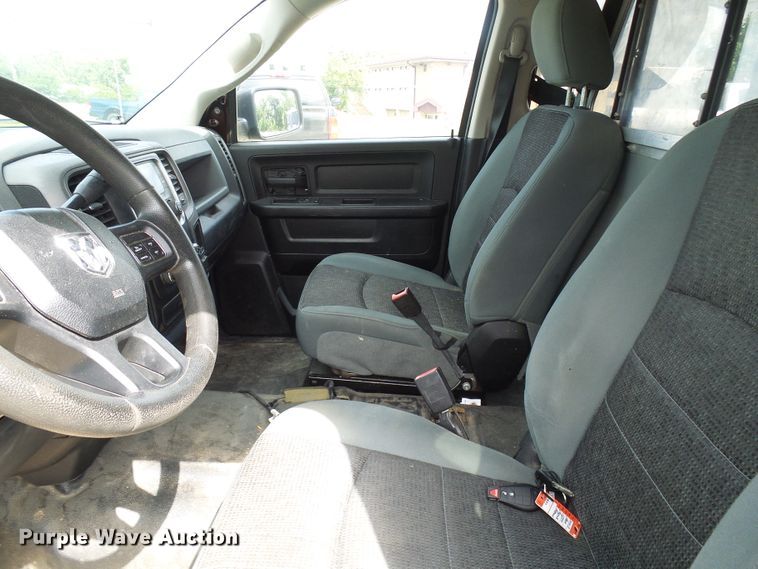 image for item DG2094 2013 Dodge Ram 1500  Crew Cab pickup truck