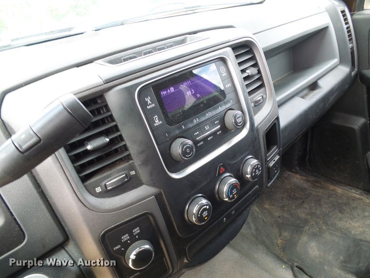 image for item DG2094 2013 Dodge Ram 1500  Crew Cab pickup truck