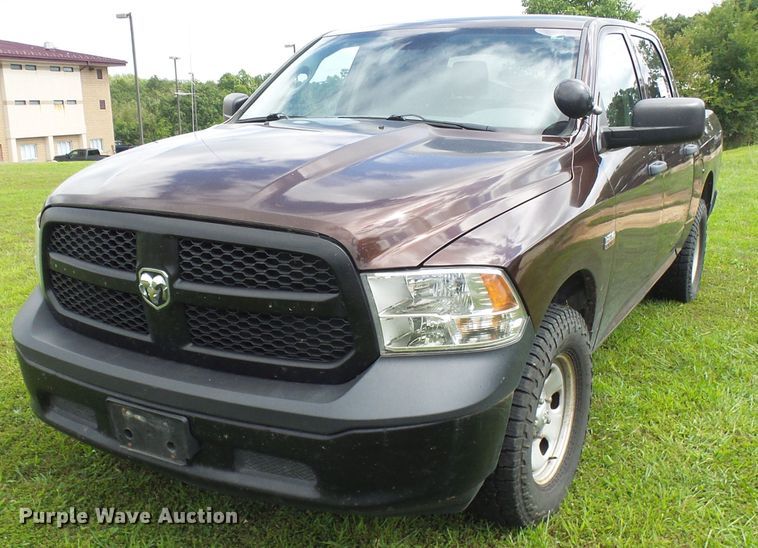 image for item DG2095 2013 Dodge Ram 1500  Crew Cab pickup truck