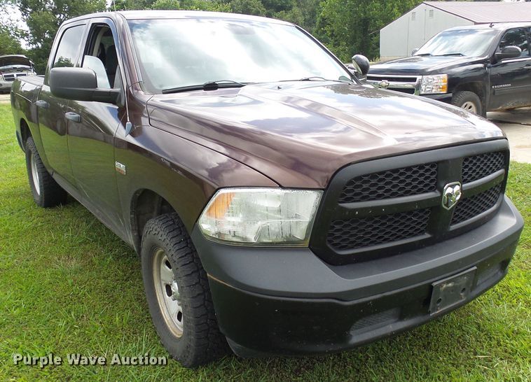 image for item DG2095 2013 Dodge Ram 1500  Crew Cab pickup truck